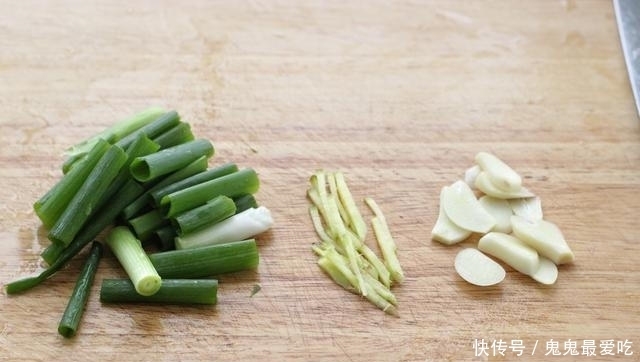 清香|吃百菜不如吃白菜,加大虾一起炒,清香中透着鲜美,营养高味道好