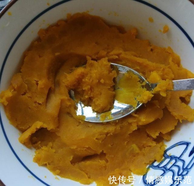 南瓜|南瓜椒盐葱香咸窝窝,又暄又软,好吃极了