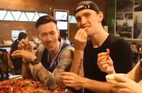 离不开|老外“忘不掉”的几种中国美食,到中国之后顿顿离不开,老外太美味了