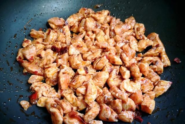  莲藕|秋天，常吃这碱性食材，和鸡肉是绝配，脆爽入味，孩子爱吃胃口好