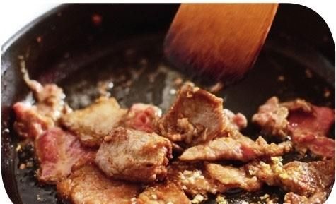 牛肉|教你一个炒牛肉的经典搭配,牛肉又嫩又滑,大人小孩都爱吃
