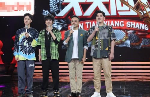  哥哥|《天天向上》王一博带钱枫骑摩托压弯，回答专业幽默，哥哥扎心了