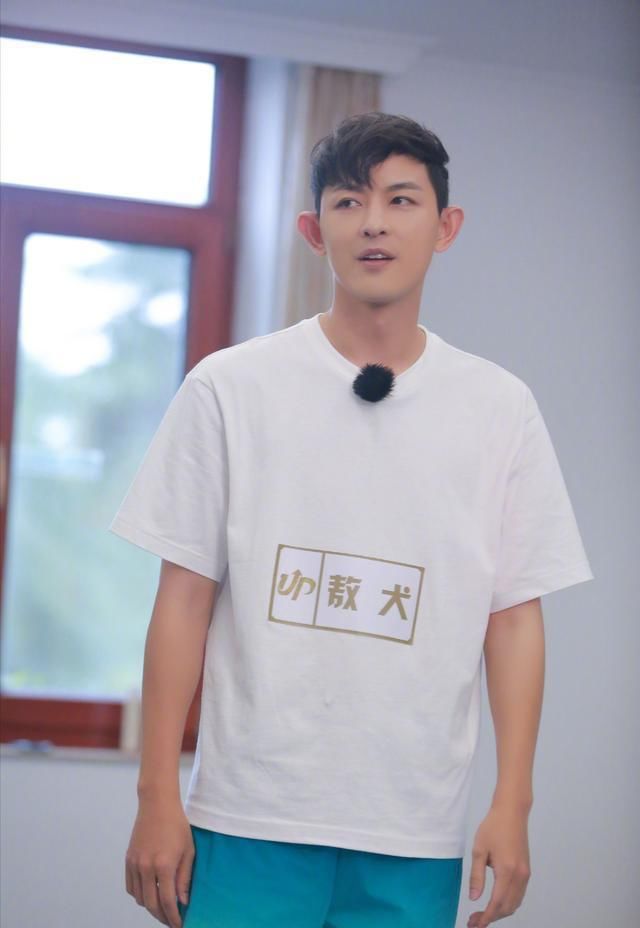  乘风破浪|＂追梦的哥＂up7出道，七人成团，有人笑称乘风破浪的哥哥