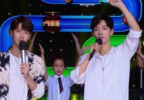  时隔|王一博时隔一年再登《快本》，身边站的人却已更换，不复当年的感觉