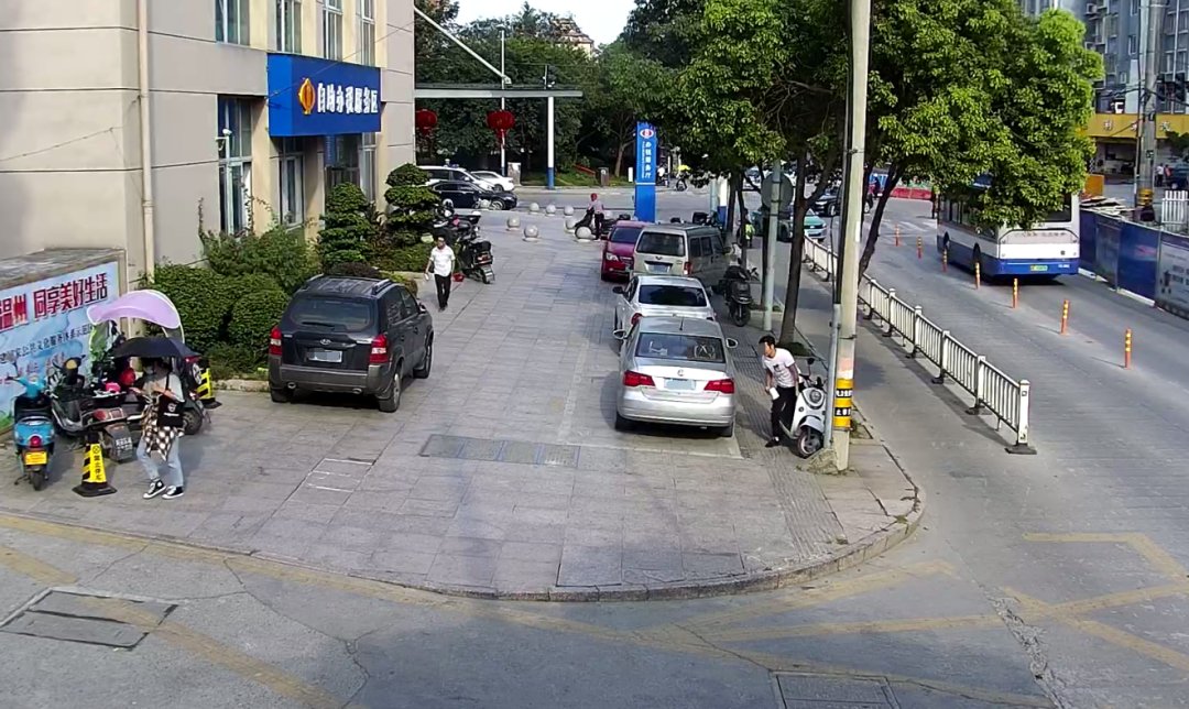 温州|温州市区新增93处人行道违停电子抓拍！