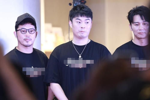  难怪|离开《跑男》的人都有联系，却独独少了他，难怪被称为最违和成员