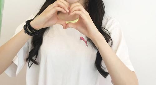  少女|硬糖少女喜爱度投票：王艺瑾86.7郑乃馨77.2，看到希林：有点意外