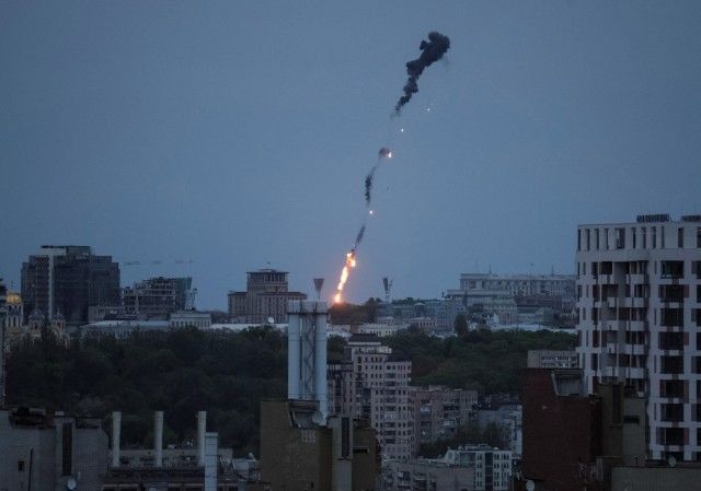 一架无人机在基辅上空被击落，乌空军：系己方失控战机，无伤亡