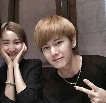  原因|易烊千玺因档期原因，粉丝停止金鹰奖投票，他，也因同样原因放弃