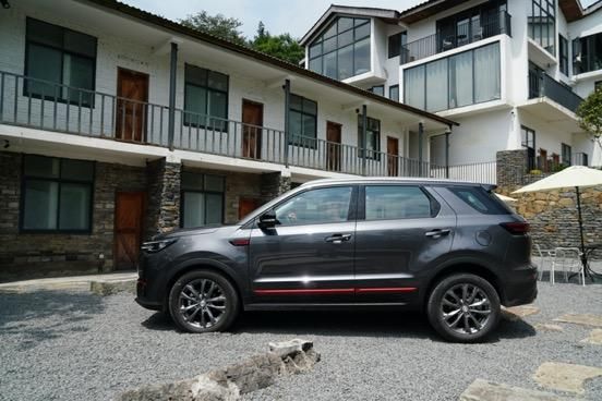 蓝鲸|恬静身躯下的澎湃心脏——长安CS55PLUS蓝鲸版试驾