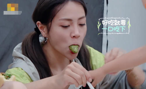 节目|谢可寅许佳琪又吃炒饭又啃鸡腿,谁注意郑爽问的啥?看得很透彻