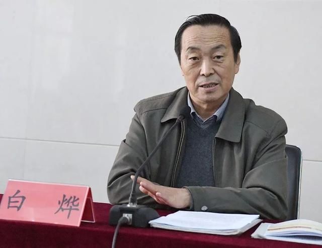  实锤|为什么说韩寒代笔几乎是被实锤？韩寒的这三点表现就是“铁证”