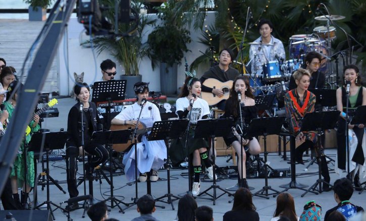  收视率|浪姐团综终于定档！海报路透图被曝光，收视率又要爆了啦