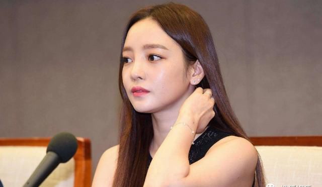  买房|娱乐日报|阿娇酒店发生意外；王思聪疑又带美女买房；吴磊里程遭私生饭盗用？