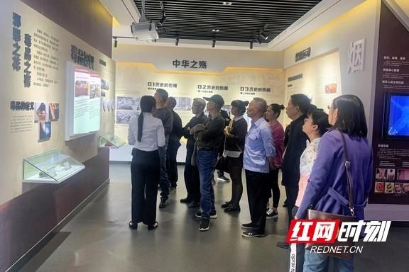 毒品|长沙青竹湖畔社区开展禁毒教育主题党日活动