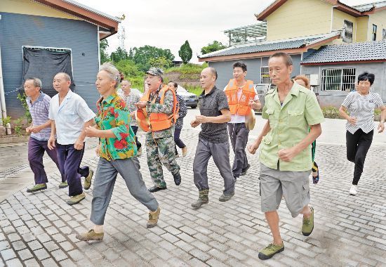 受困群众|秣马厉兵保汛期平安