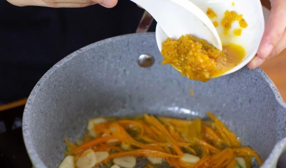 放过|只要2步就能复刻出面馆金牌酸汤，好喝到连一滴汤都不想放过！