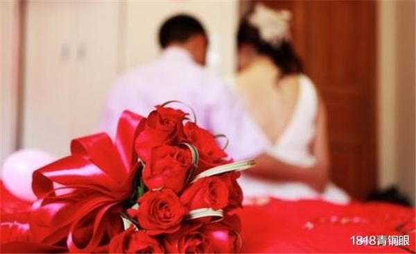 值得|小伙结婚遭伴郎婚闹，被脱得只剩内裤！网友：不值得同情！