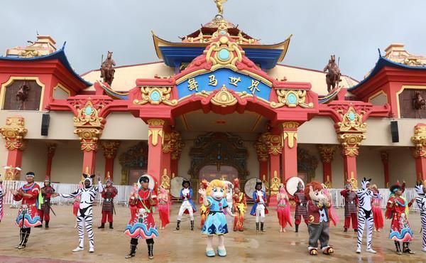 暑假|暑假带娃去哪玩中国马镇,避暑游玩约不约