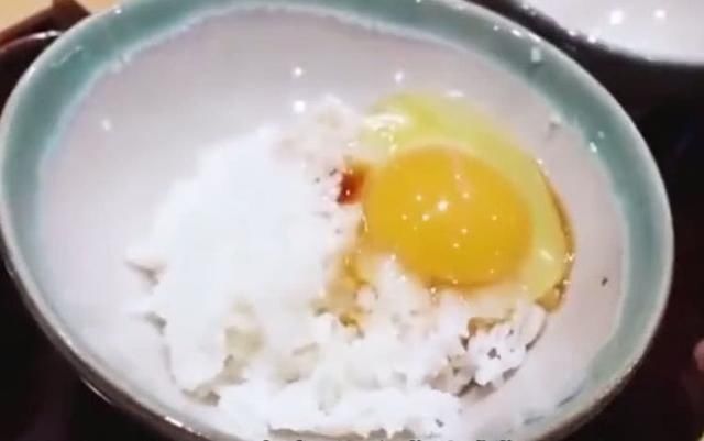 日本|日本学生吐槽中国美食,炫耀自己国家米饭有四种吃法,网友微笑