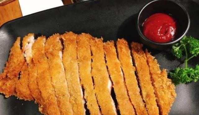  炸鸡|炸鸡排用“面粉”还是“淀粉”多加一步香酥美味，比外边好吃