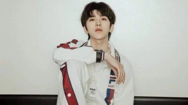 歌词|蔡徐坤唱《情人》,歌词引热议,原来湖南台吃过亏,只有一个目的