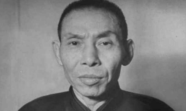 借钱|晚年杜月笙落魄到借钱维生,此人说一句话,杜月笙红了眼眶