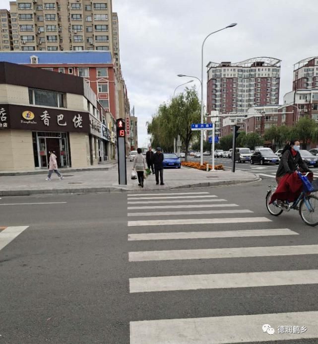 白城|【不文明行为曝光台】行人闯红灯、横穿马路，曝光不文明，白城这一批人上镜了！
