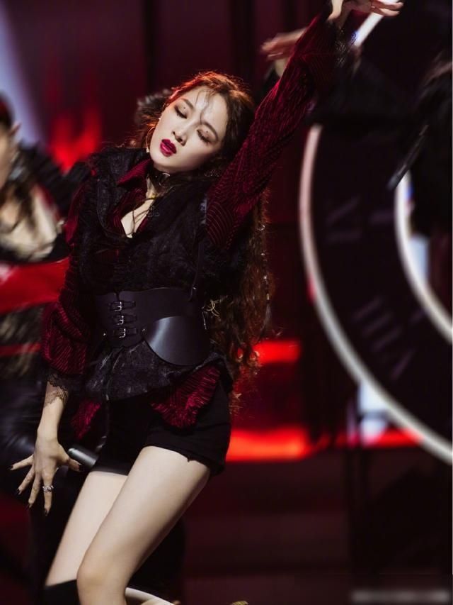  给出|孟佳观众喜爱度排名最低，颜值实力并不差为何淘汰？张萌给出答案