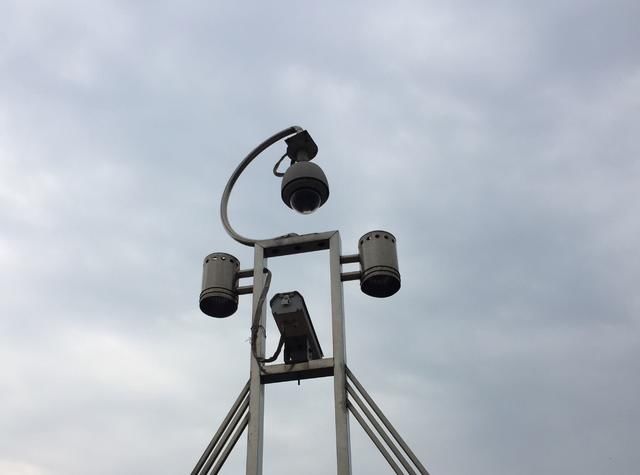  车主|开车经过摄像头时为啥它总是一闪一闪？老司机：早知道就不再慌张