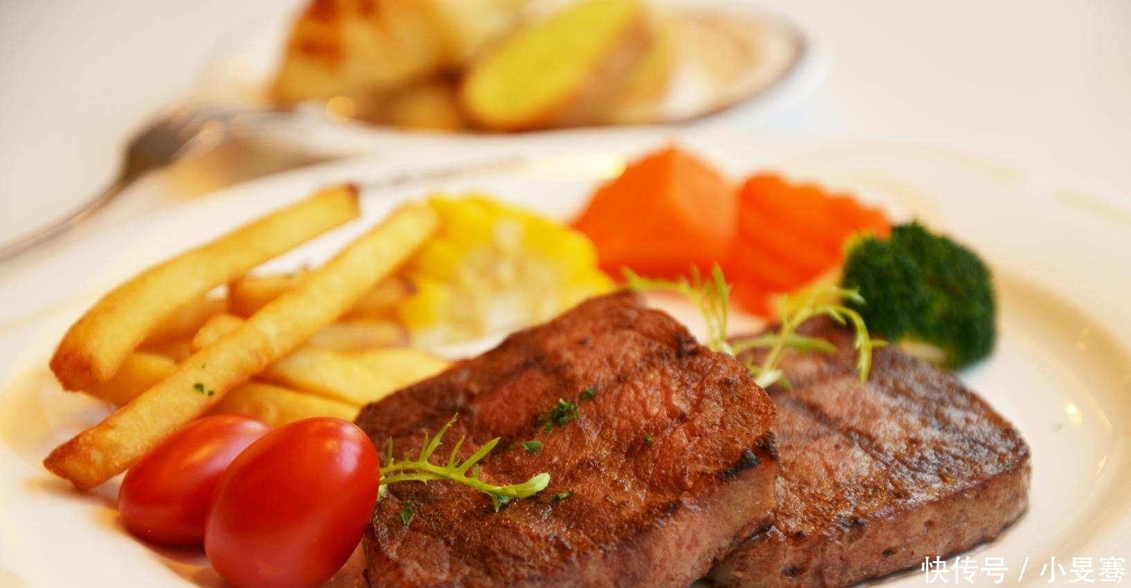 老板|自助餐如何吃回本?角落这4种食物别放过,餐厅老板:求你别来了