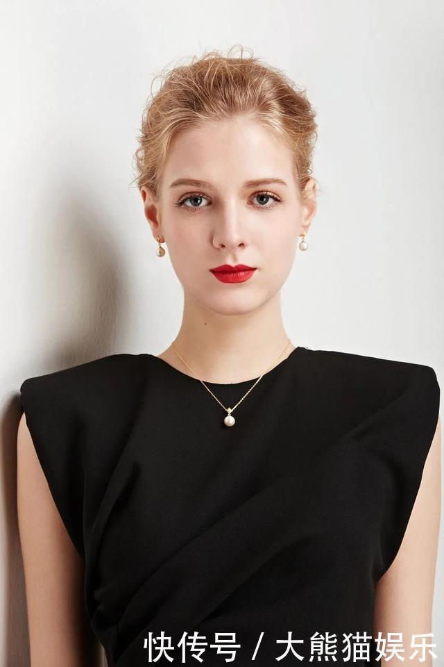 珍珠饰品|年轻人越来越爱珍珠配饰，看看都有哪些明星带火的款