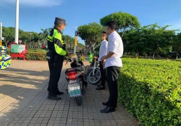 遵守交通|【创文进行时】为文明护航，他们一直在“路上”！