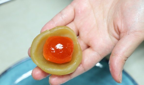 咸蛋黄|星巴克一盒美食卖1378元,却有很多人喜欢,原来是因为这个