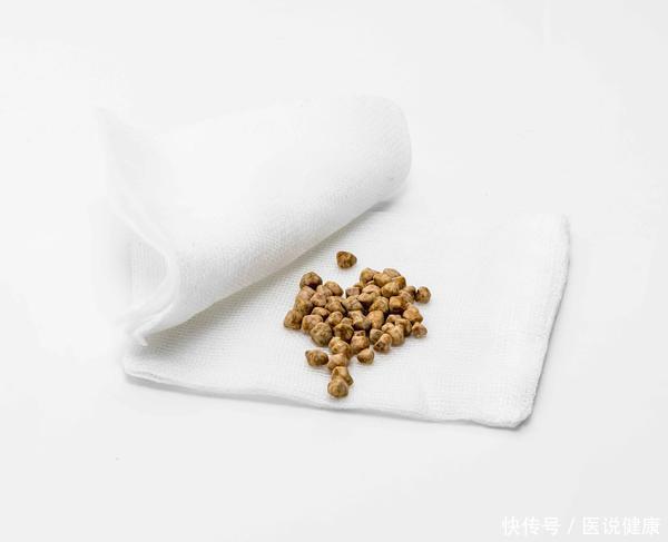 尿素高引起的痛风(尿素高患者，除了痛风，还会被这2种并发症困扰，需重视)