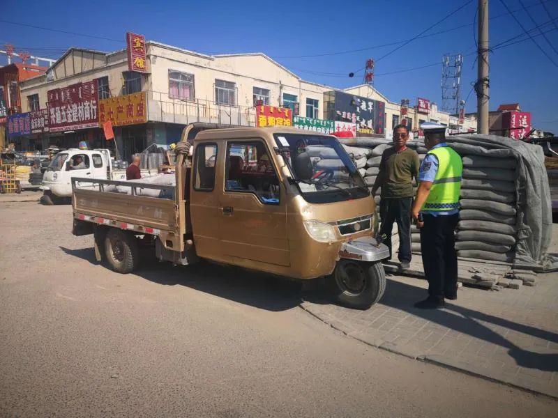 整治|交警行动啦！集中整治市区道路违停乱象！