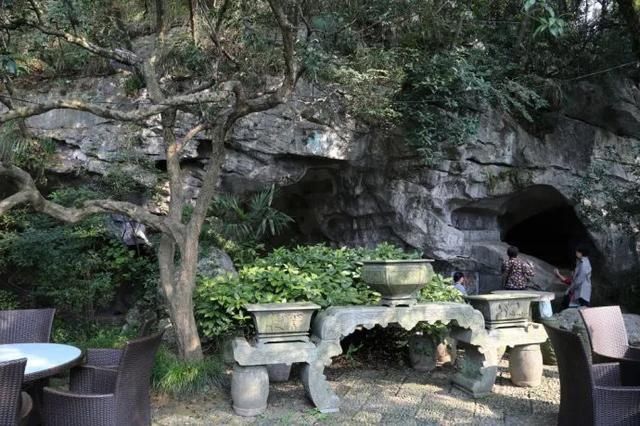  宝石山|0.5个亭子长啥样？这个夏天，西湖边这些地方不去会遗憾！