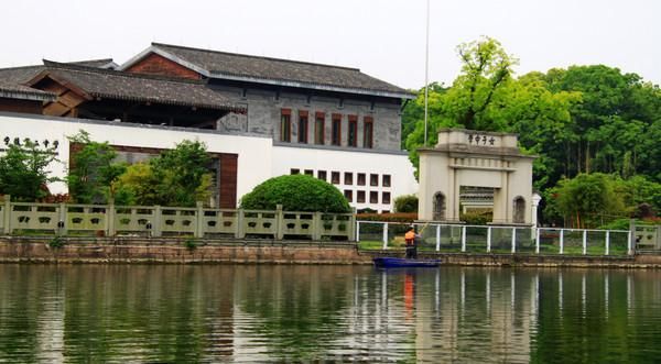  宁波|宁波月湖公园，半城名胜半城湖