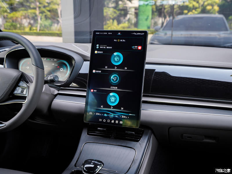 比亚迪|旗舰车型比亚迪汉 售价27.95万 又帅又快又远