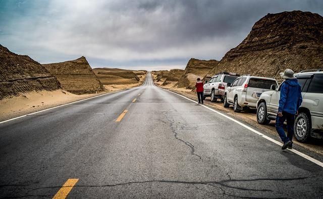  湖水|大柴旦：五彩谷天地雄奇之峻，翡翠湖水云婉约之华，柴达木探秘4