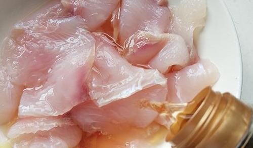  下不来|肉价下不来，不如换它来做菜，脂肪少但蛋白质丰富，我家最近常吃