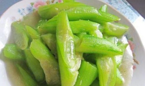  此物|丝瓜和此物是天生一对，每天炒一盘，排出毒素，补钙质，肌肤嫩滑