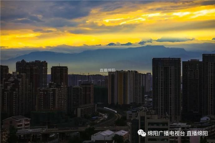  雪山|雪山、夕阳、彩虹……这几天的绵阳，美翻了！