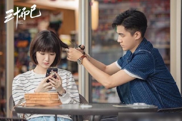  钟晓芹和陈屿|《三十而已》钟晓芹与陈屿离婚，和钟晓阳在一起后，她的境况如何