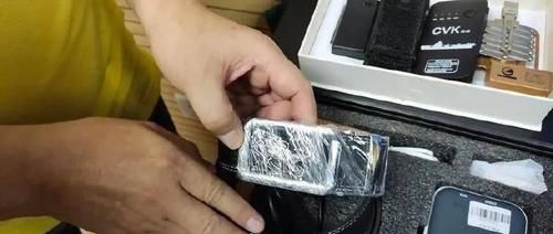 钞票|细思极恐！钞票夹藏偷拍摄像头