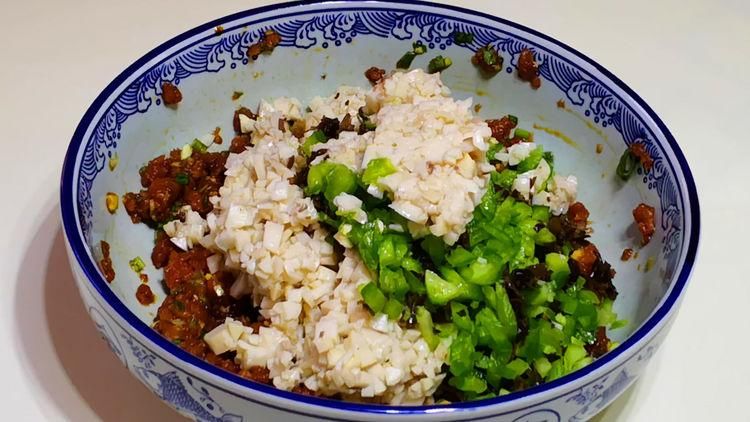 白菜|秋天,多给孩子包这馅饺子,开胃又消食,比韭菜和白菜都鲜,真香