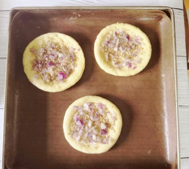 牛奶|烤箱自制小烤饼,外脆里软,香气扑鼻,比面包简单,比馒头有味