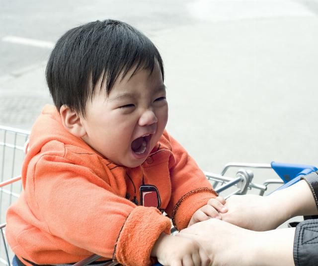 教育|“你是男孩，就应该谦让女孩！”别让“强制教育”，伤害了男孩