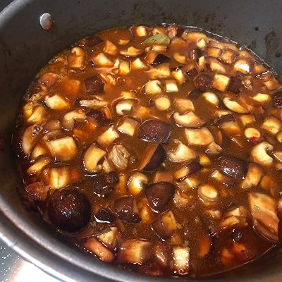  2勺|香菇焖肉酱