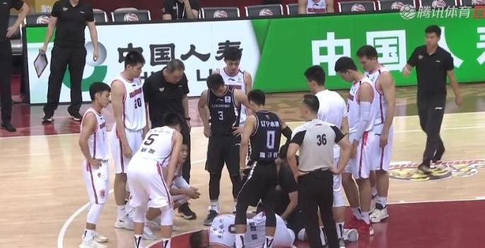 杜兰特|无对抗受伤,易建联会遭遇杜兰特的悲剧吗?伤后细节给出答案